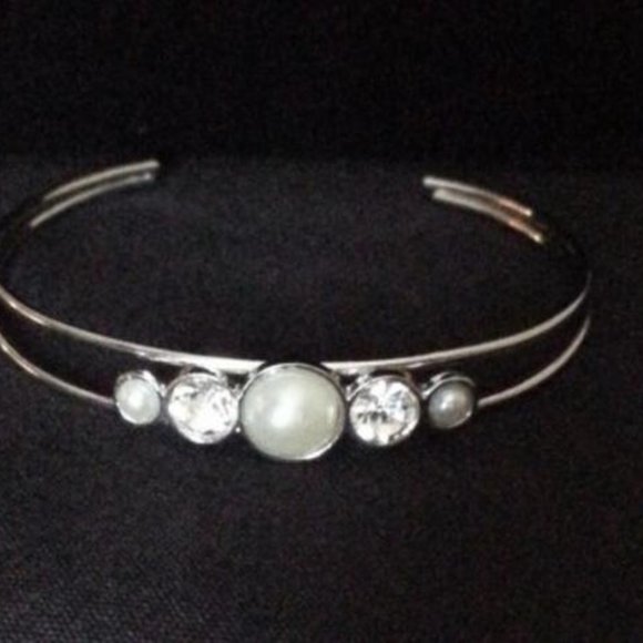 Passion of Essence Jewelry - Wedding Waltz White Bracelet